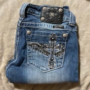 Miss Me jeans missing 1 stud